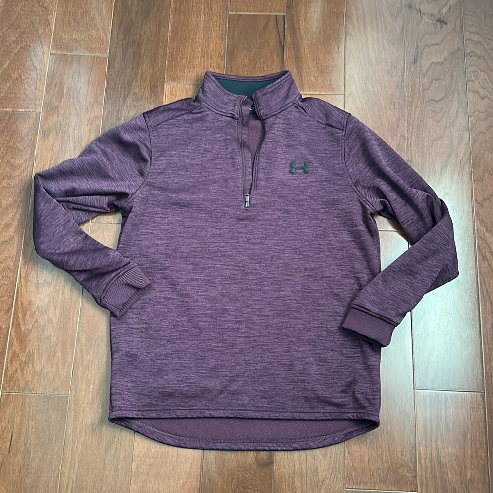 Men’s maroon under Armour cold gear loose, fit, three-quarter zip fleece medium